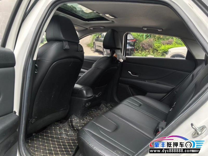 20年现代伊兰特轿车抵押车出售