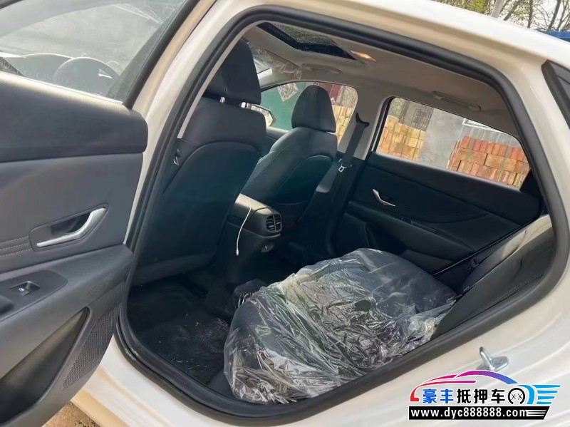 24年现代伊兰特轿车抵押车出售