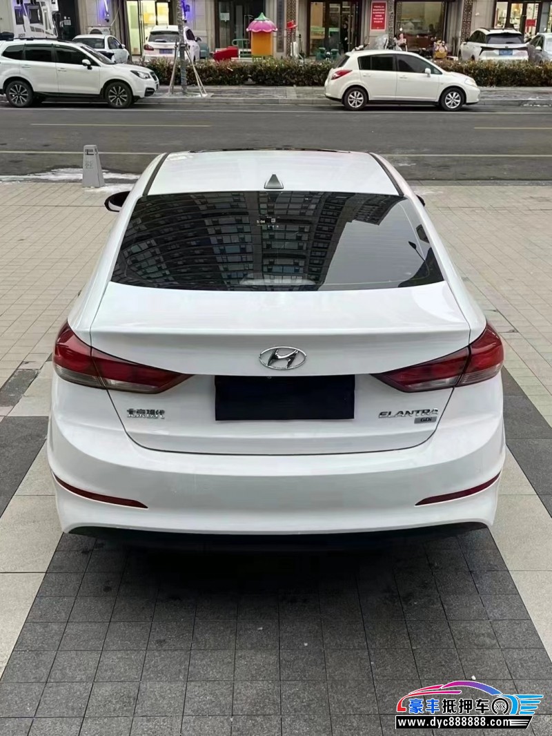 17年现代伊兰特轿车抵押车出售