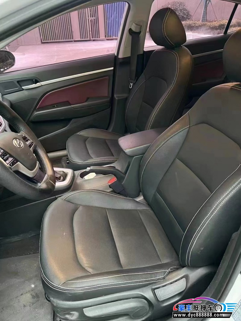 17年现代伊兰特轿车抵押车出售