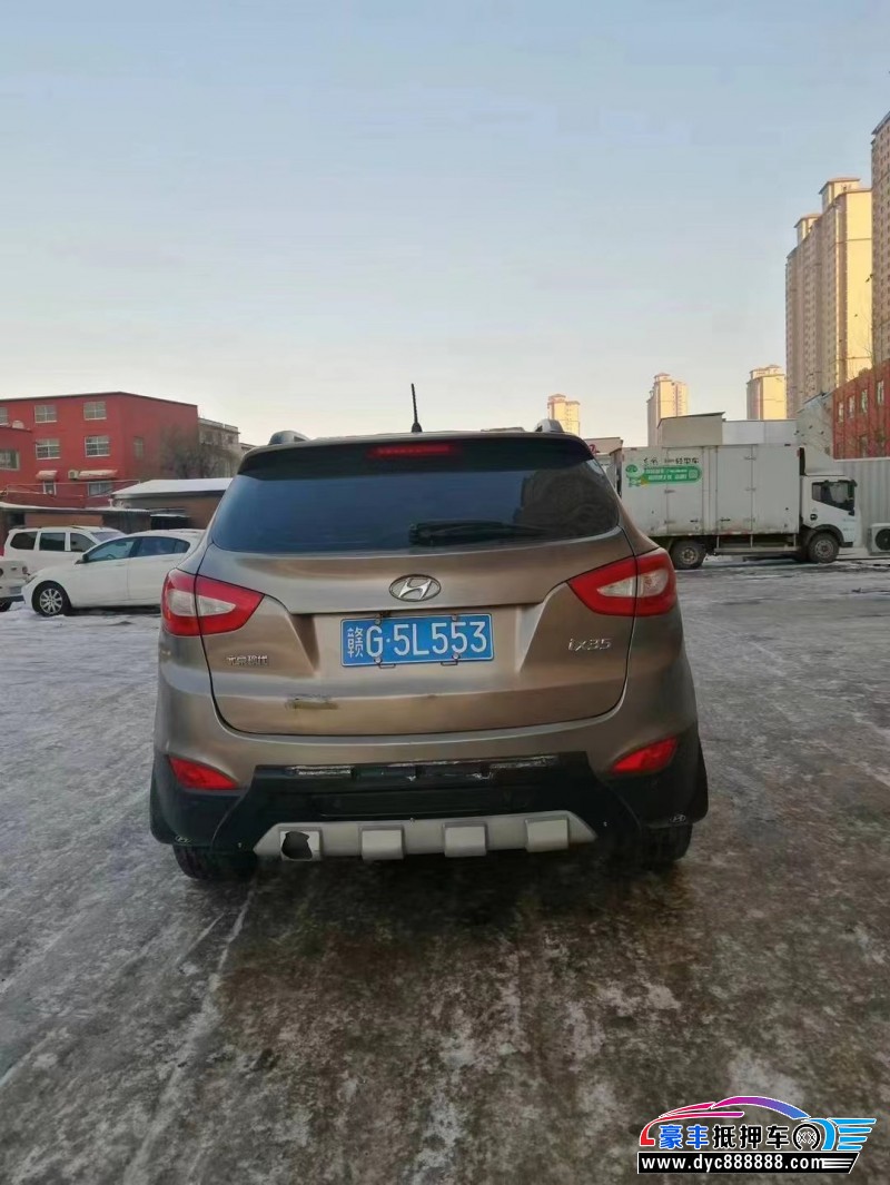 14年现代ix35轿车抵押车出售