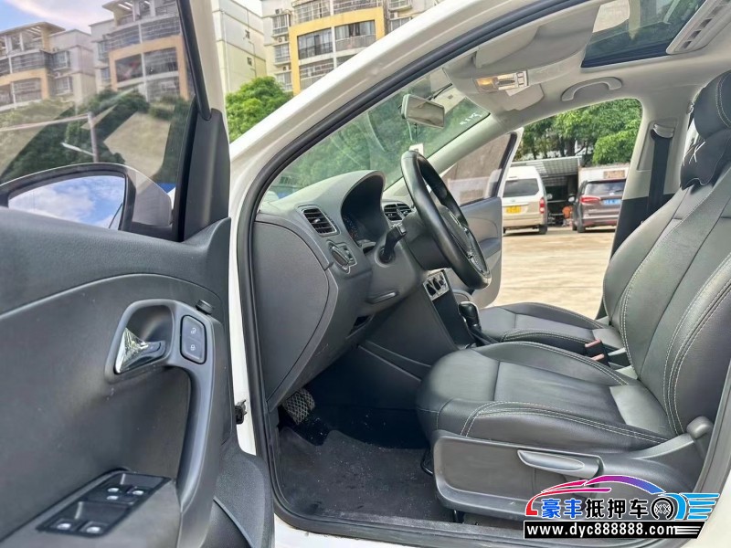 16年大众polo轿车抵押车出售