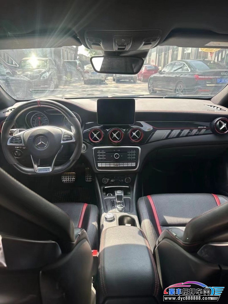 17年奔驰CLA级轿车抵押车出售