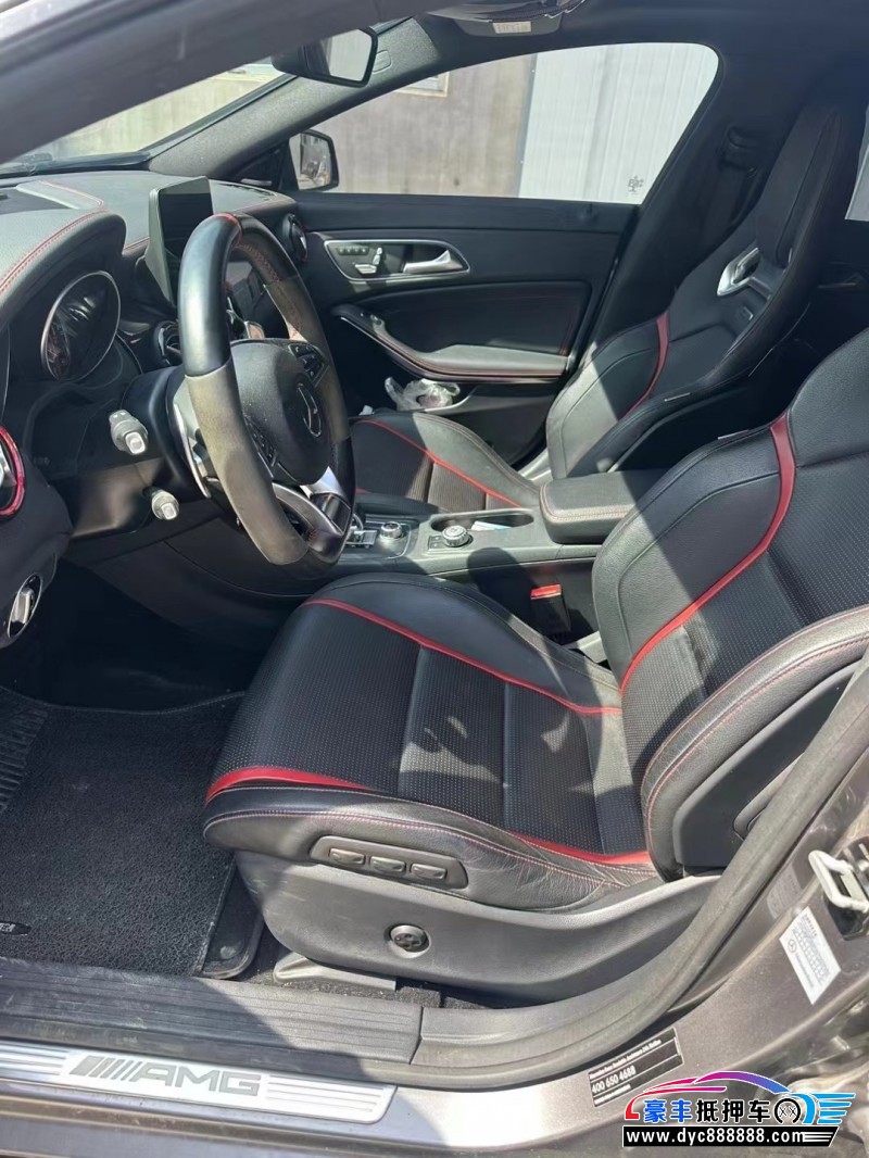 17年奔驰CLA级轿车抵押车出售