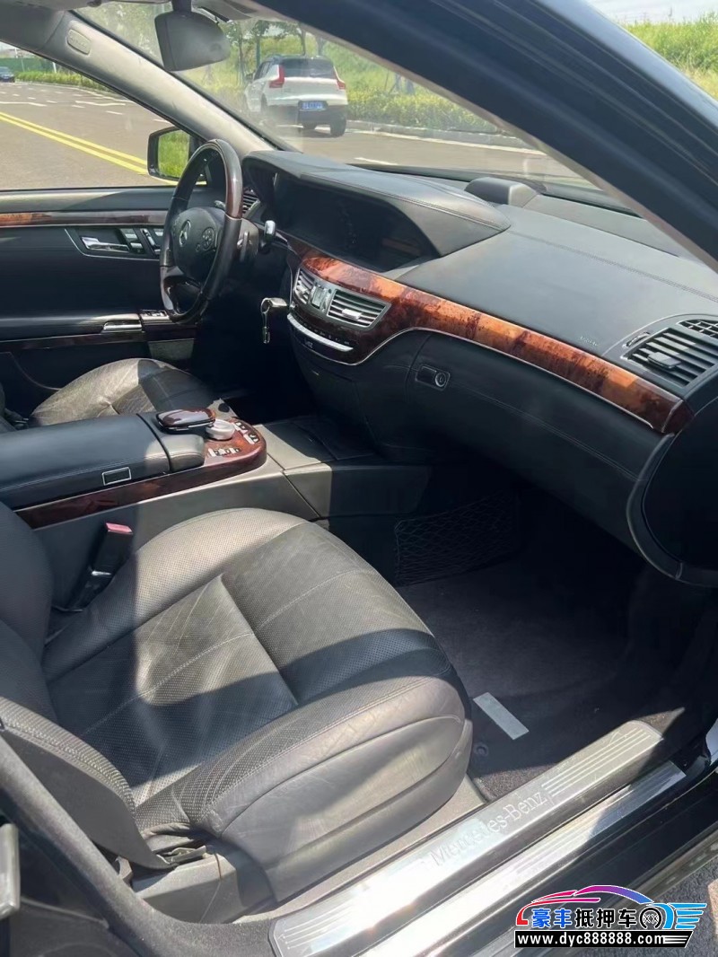 10年奔驰S轿车抵押车出售