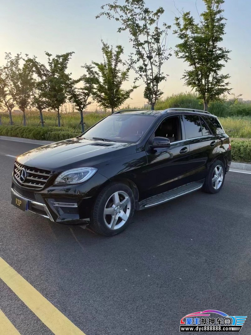 13年奔驰ML轿车抵押车出售