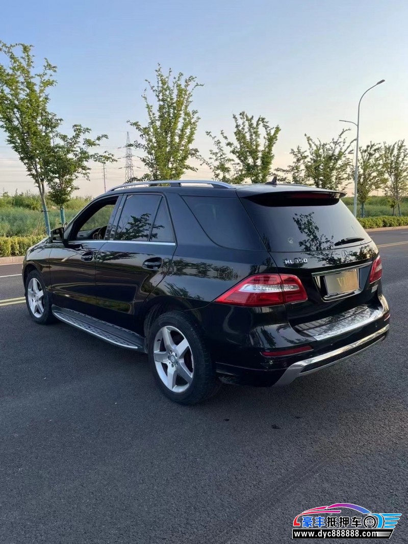 13年奔驰ML轿车抵押车出售