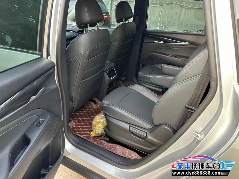 21年上汽大通G50轿车抵押车出售