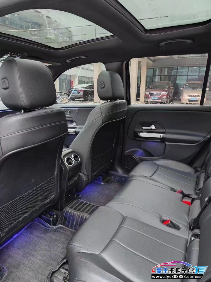 21年奔驰GLB轿车抵押车出售