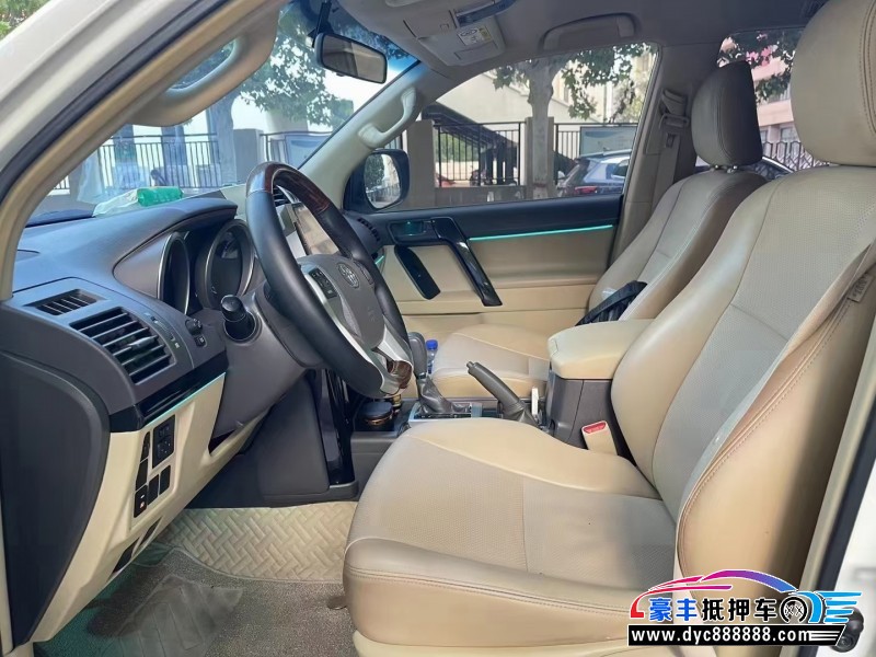 17年丰田普拉多（霸道）轿车抵押车出售