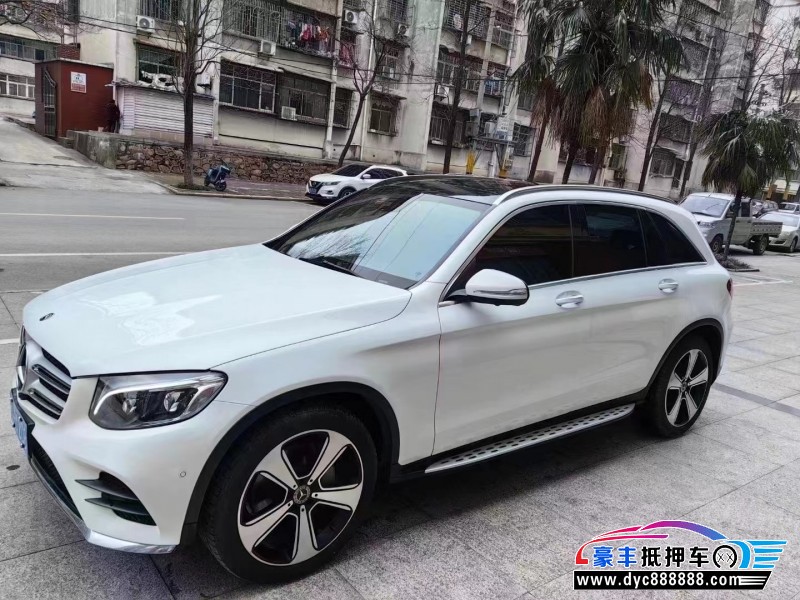 18年奔驰GLC轿车抵押车出售
