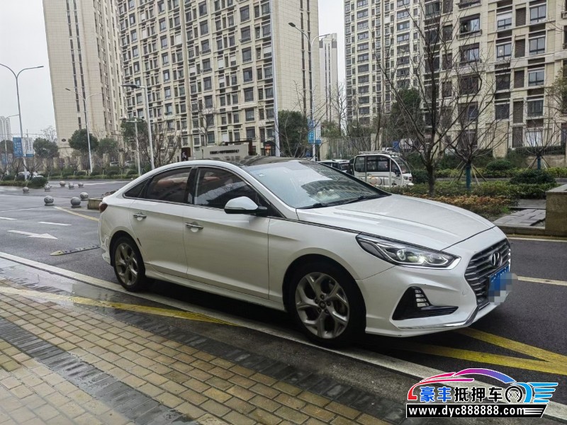 17年现代索纳塔九轿车抵押车出售