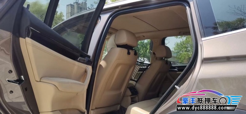 13年宝马X3轿车抵押车出售