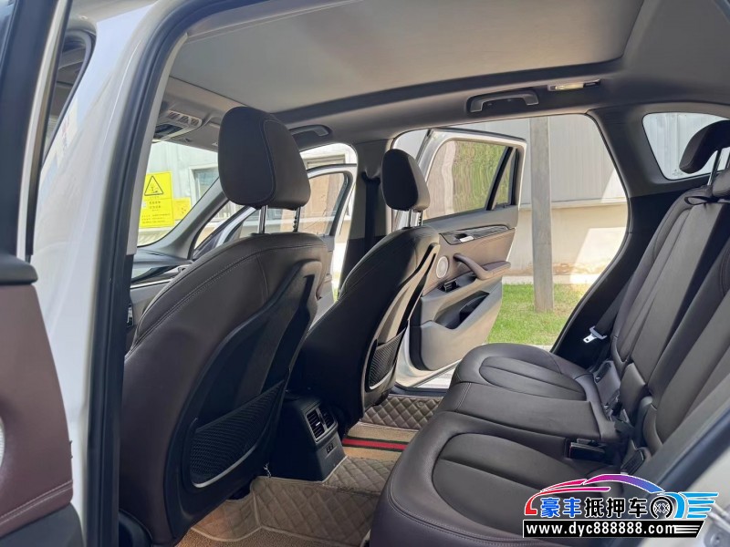 21年宝马X1轿车抵押车出售