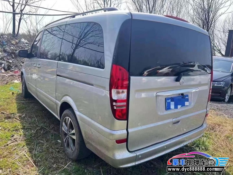 12年奔驰唯雅诺轿车抵押车出售