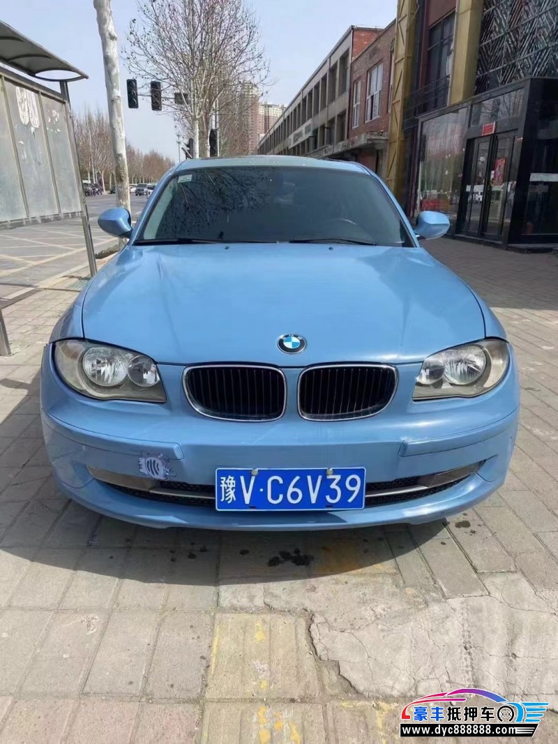 10年宝马1系轿车抵押车出售