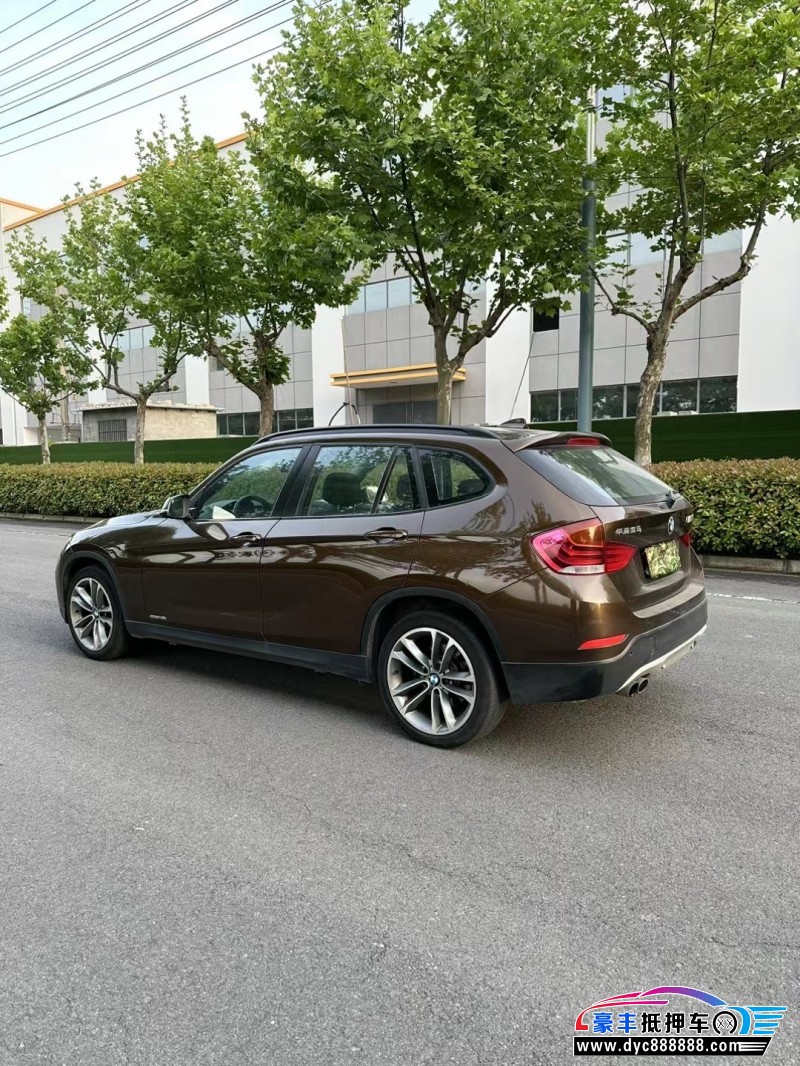 15年宝马X1轿车抵押车出售