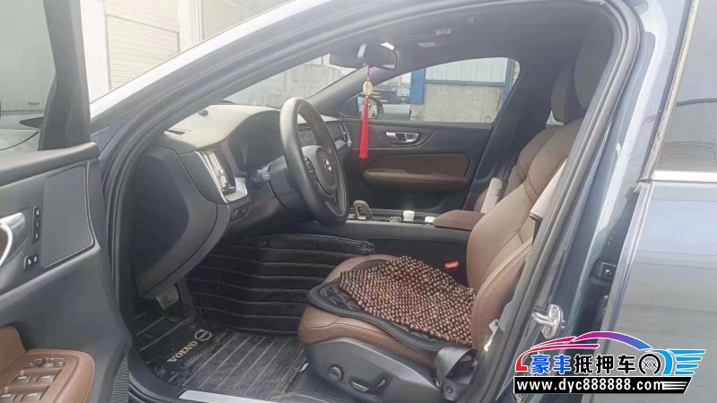 22年沃尔沃S60轿车抵押车出售