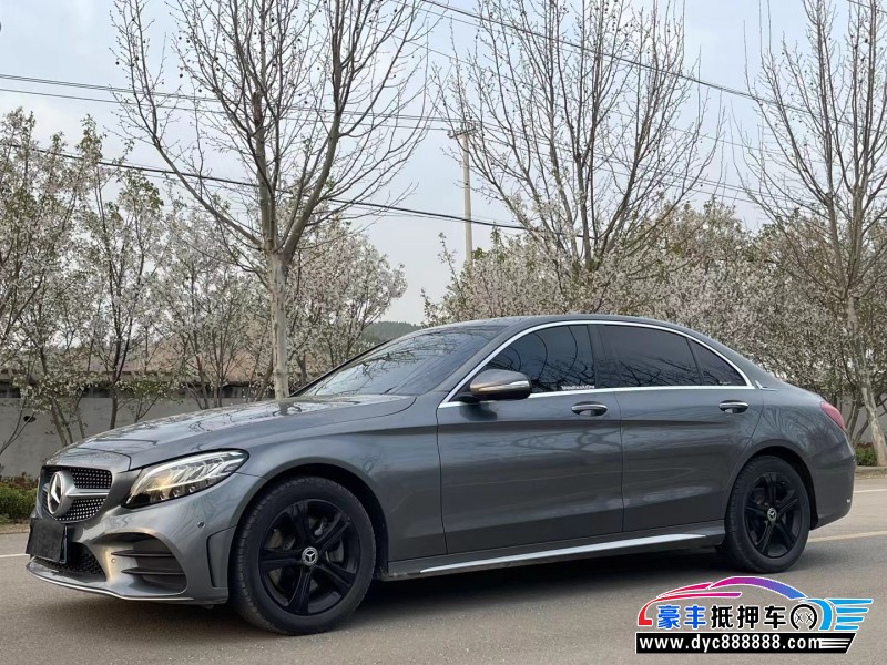 20年奔驰C轿车抵押车出售
