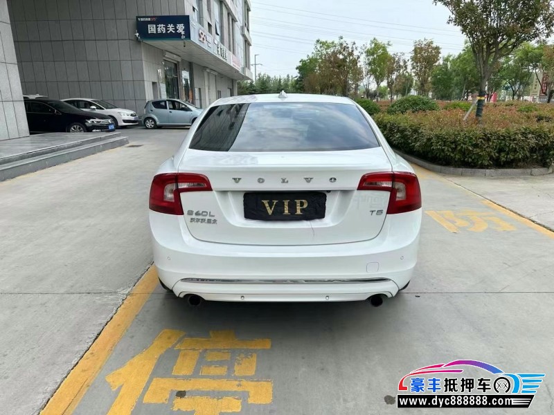 19年沃尔沃S60轿车抵押车出售