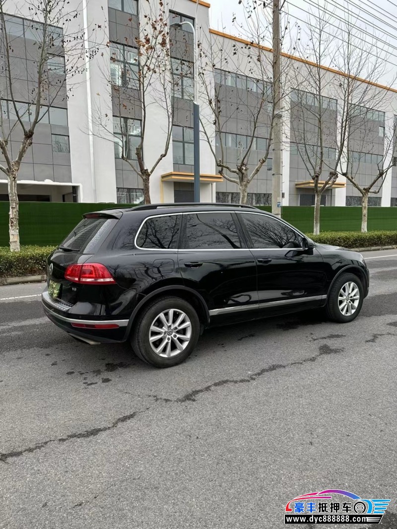 17年大众途锐轿车抵押车出售