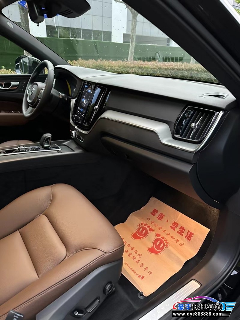 24年沃尔沃XC60轿车抵押车出售