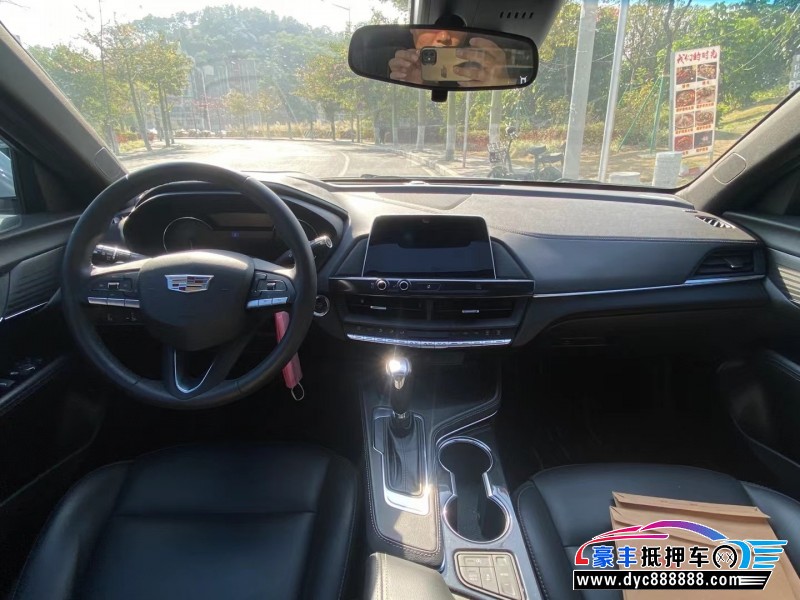 21年凯迪拉克CT4轿车抵押车出售