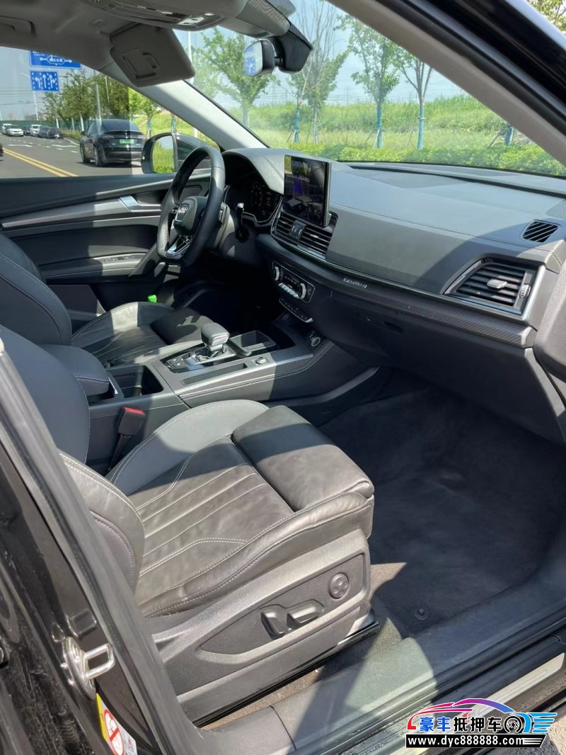 21年奥迪Q5轿车抵押车出售