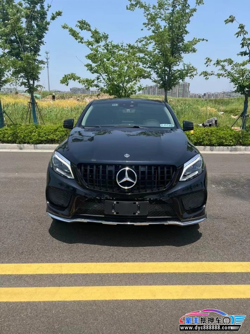 19年奔驰GLE轿车抵押车出售