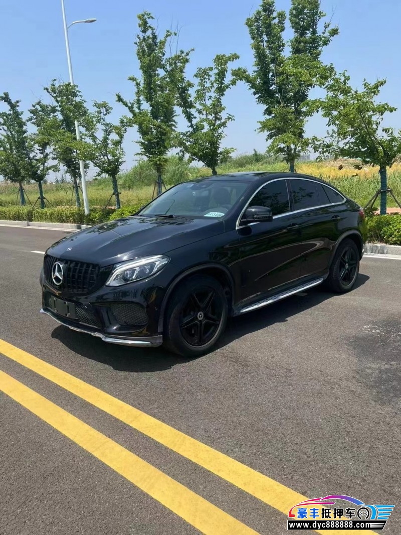 19年奔驰GLE轿车抵押车出售