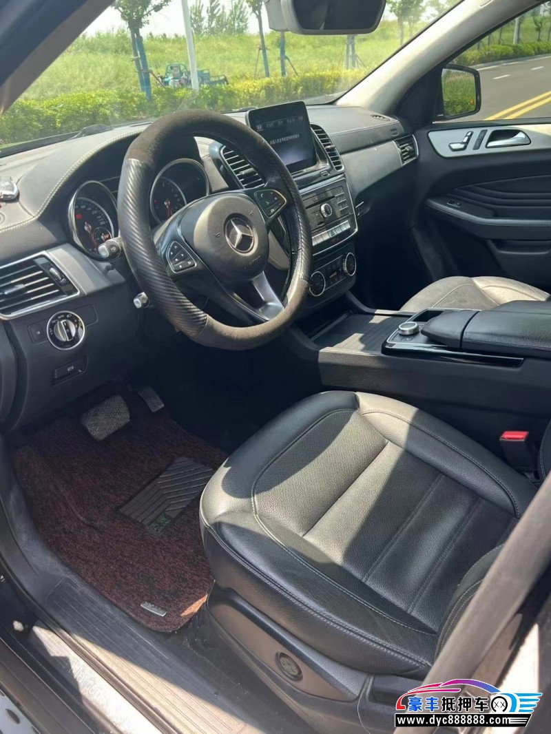 19年奔驰GLE轿车抵押车出售