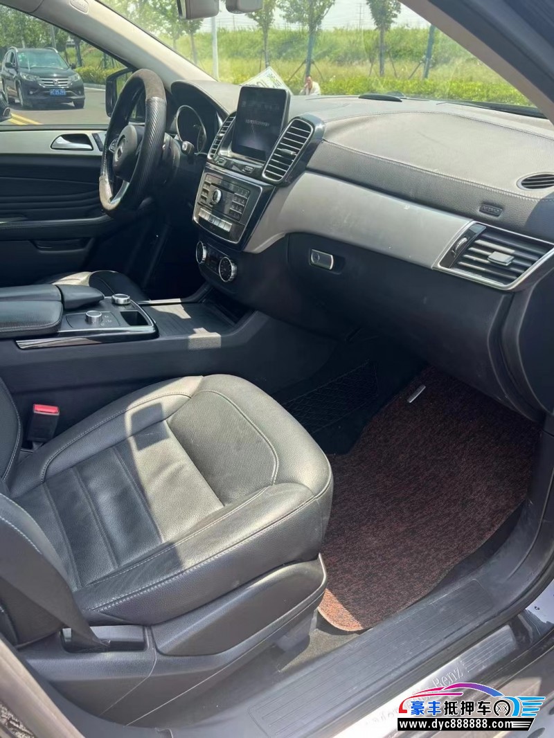 19年奔驰GLE轿车抵押车出售