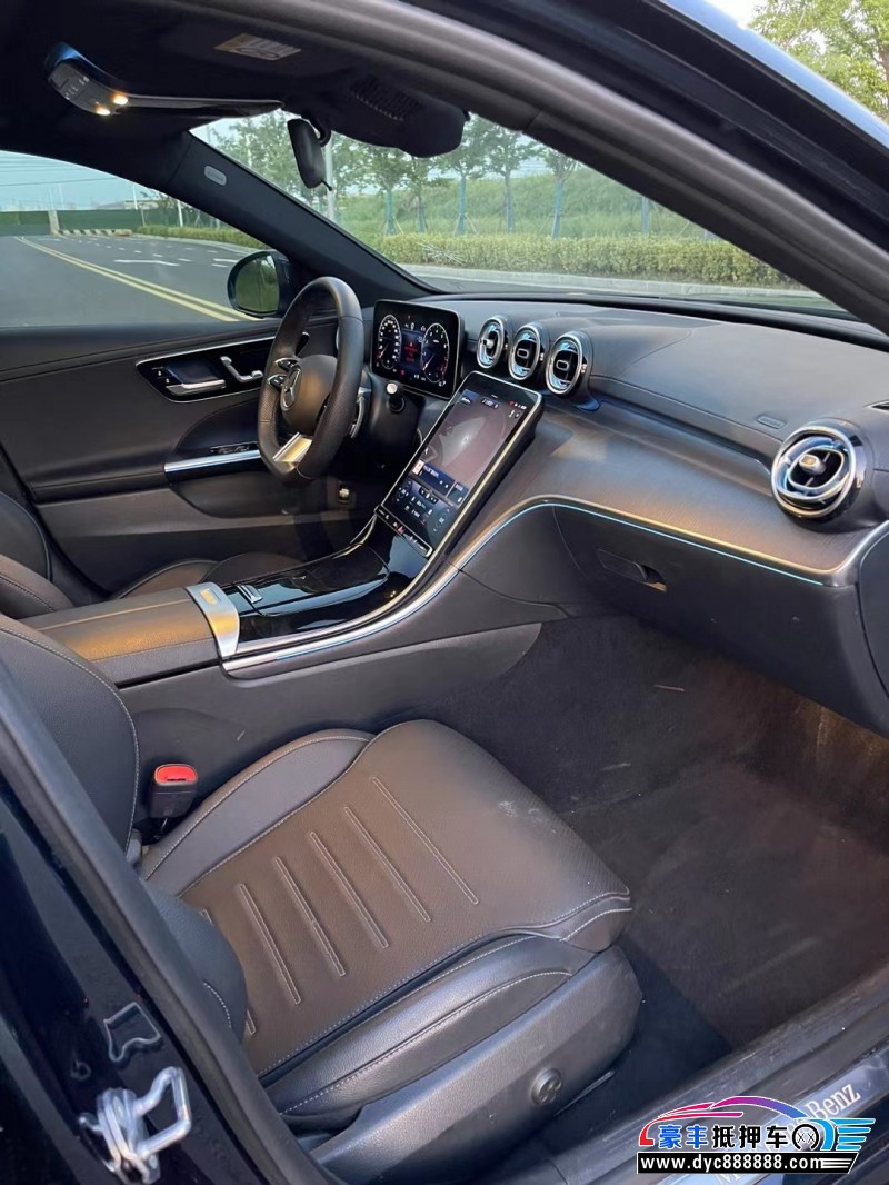 23年奔驰C轿车抵押车出售