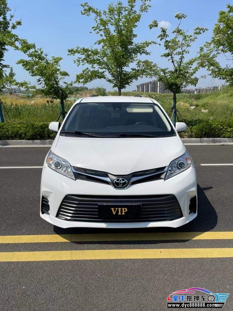 18年丰田塞纳轿车抵押车出售