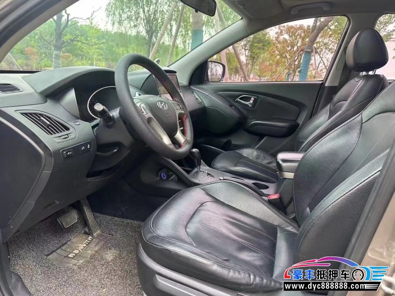 15年现代ix35轿车抵押车出售