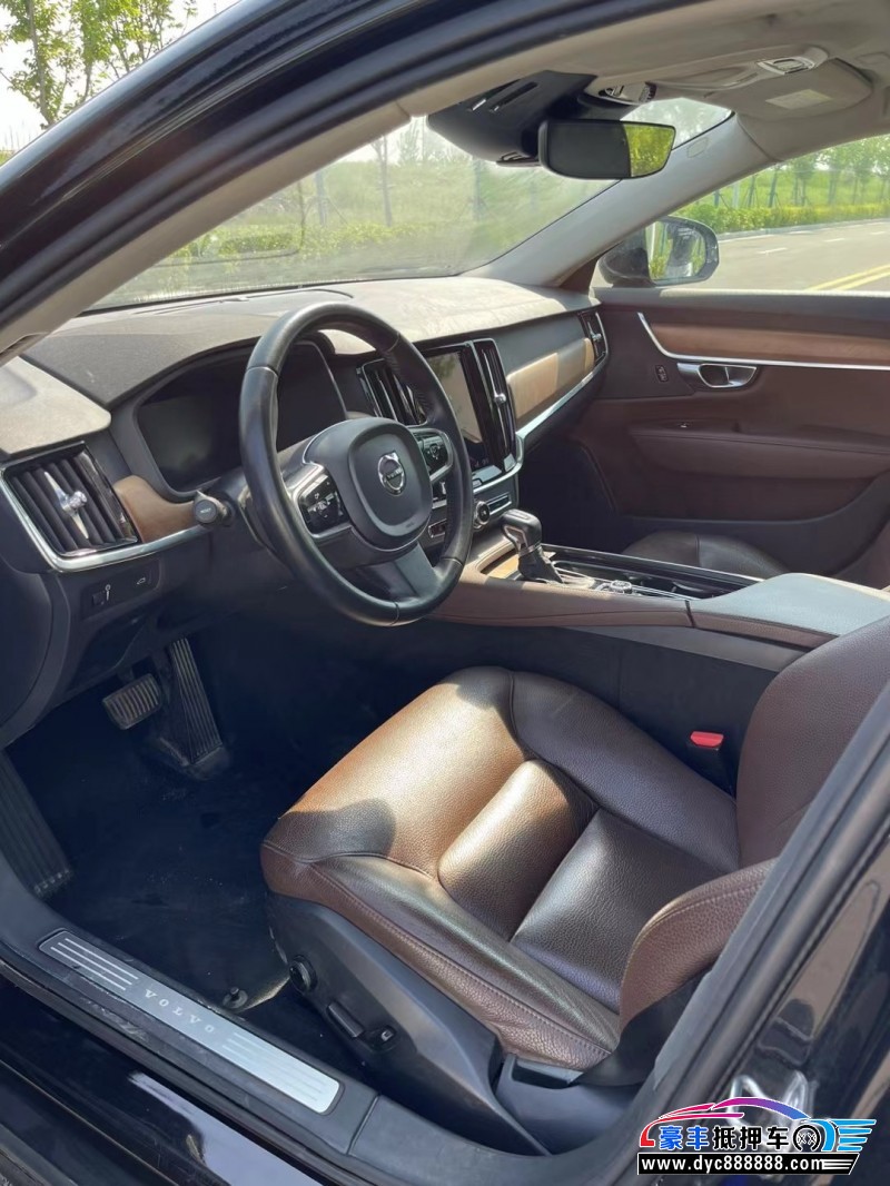 19年沃尔沃S90轿车抵押车出售