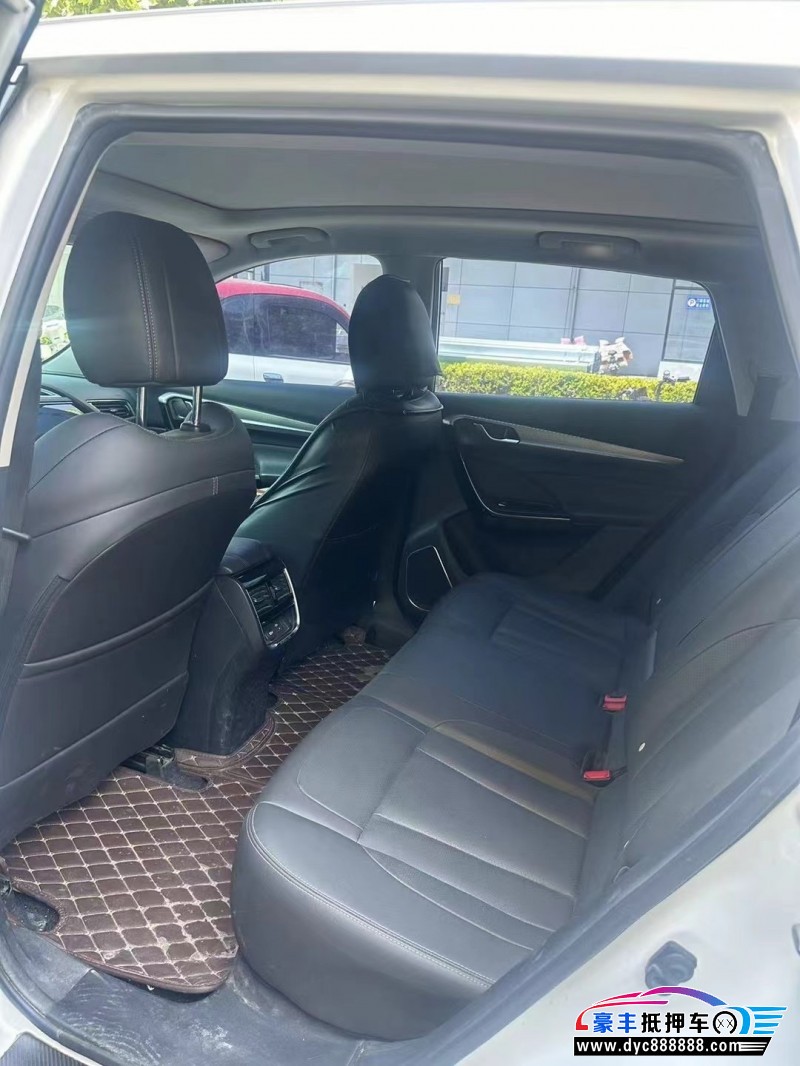 20年东风AX7轿车抵押车出售