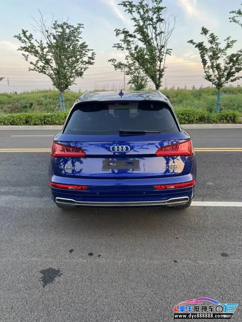 19年奥迪Q5轿车抵押车出售
