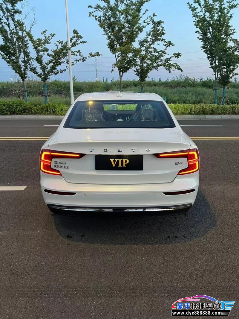 23年沃尔沃S60轿车抵押车出售