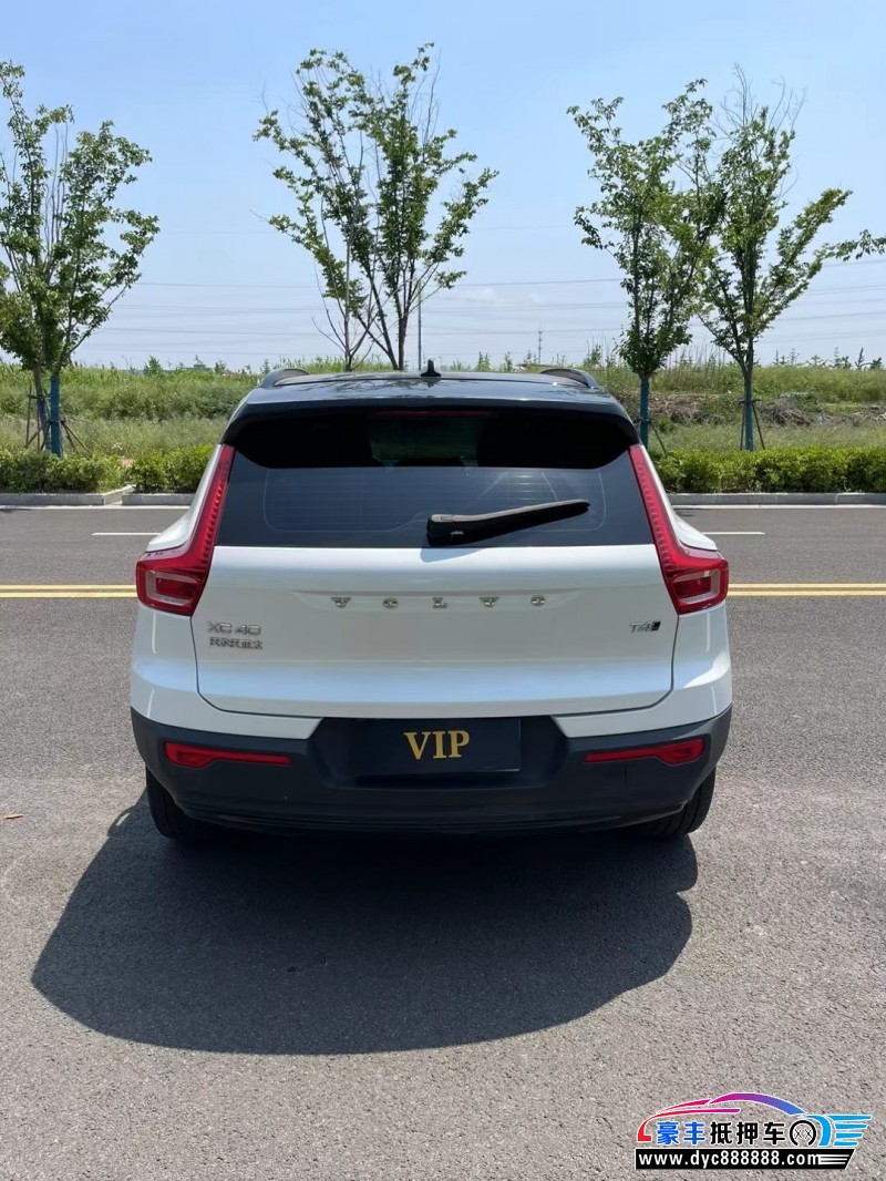 21年沃尔沃XC40轿车抵押车出售