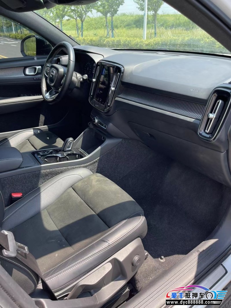 21年沃尔沃XC40轿车抵押车出售