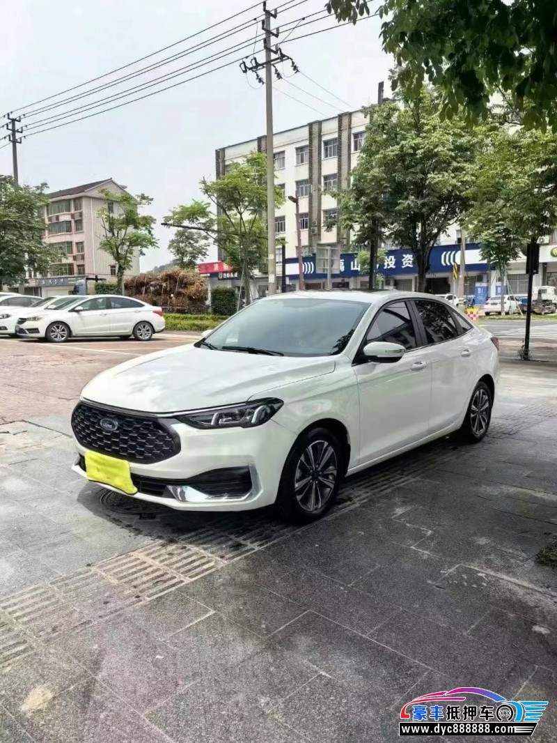 22年福特福睿斯轿车抵押车出售
