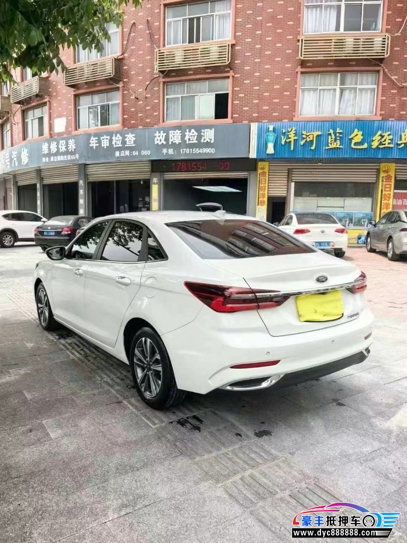 22年福特福睿斯轿车抵押车出售