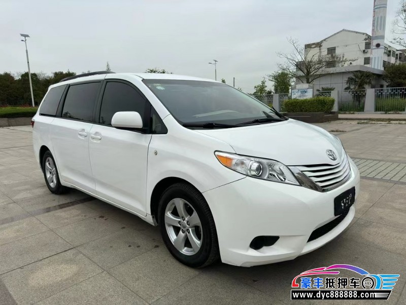 18年丰田塞纳轿车抵押车出售