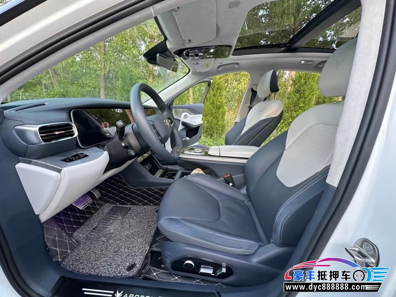 22年极狐阿尔法S轿车抵押车出售