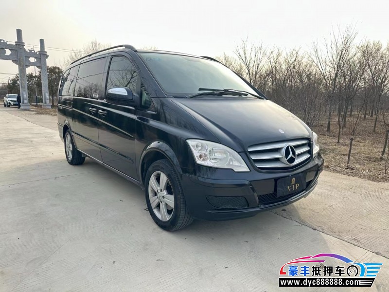 13年奔驰唯雅诺轿车抵押车出售