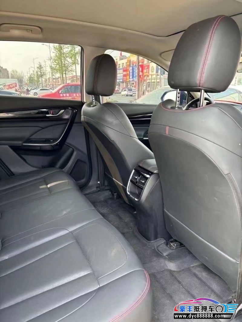 22年东风AX7轿车抵押车出售