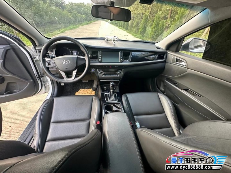 19年现代名图轿车抵押车出售