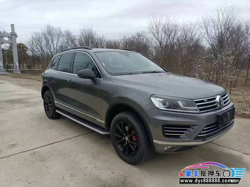 14年大众途锐轿车抵押车出售