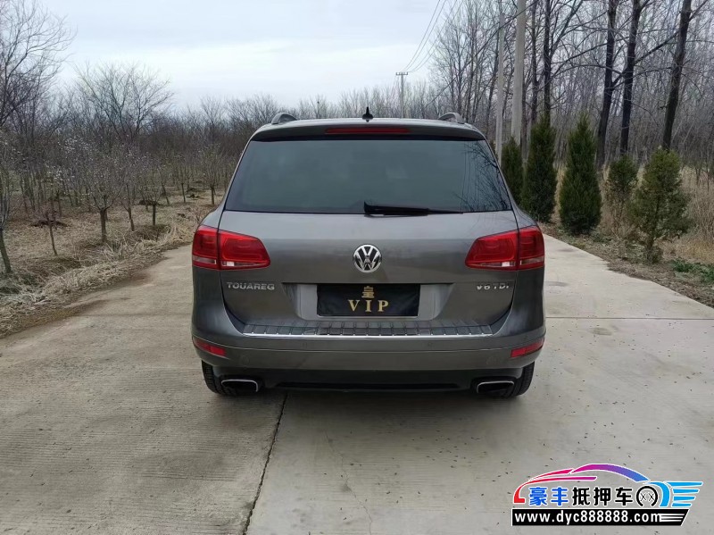 14年大众途锐轿车抵押车出售